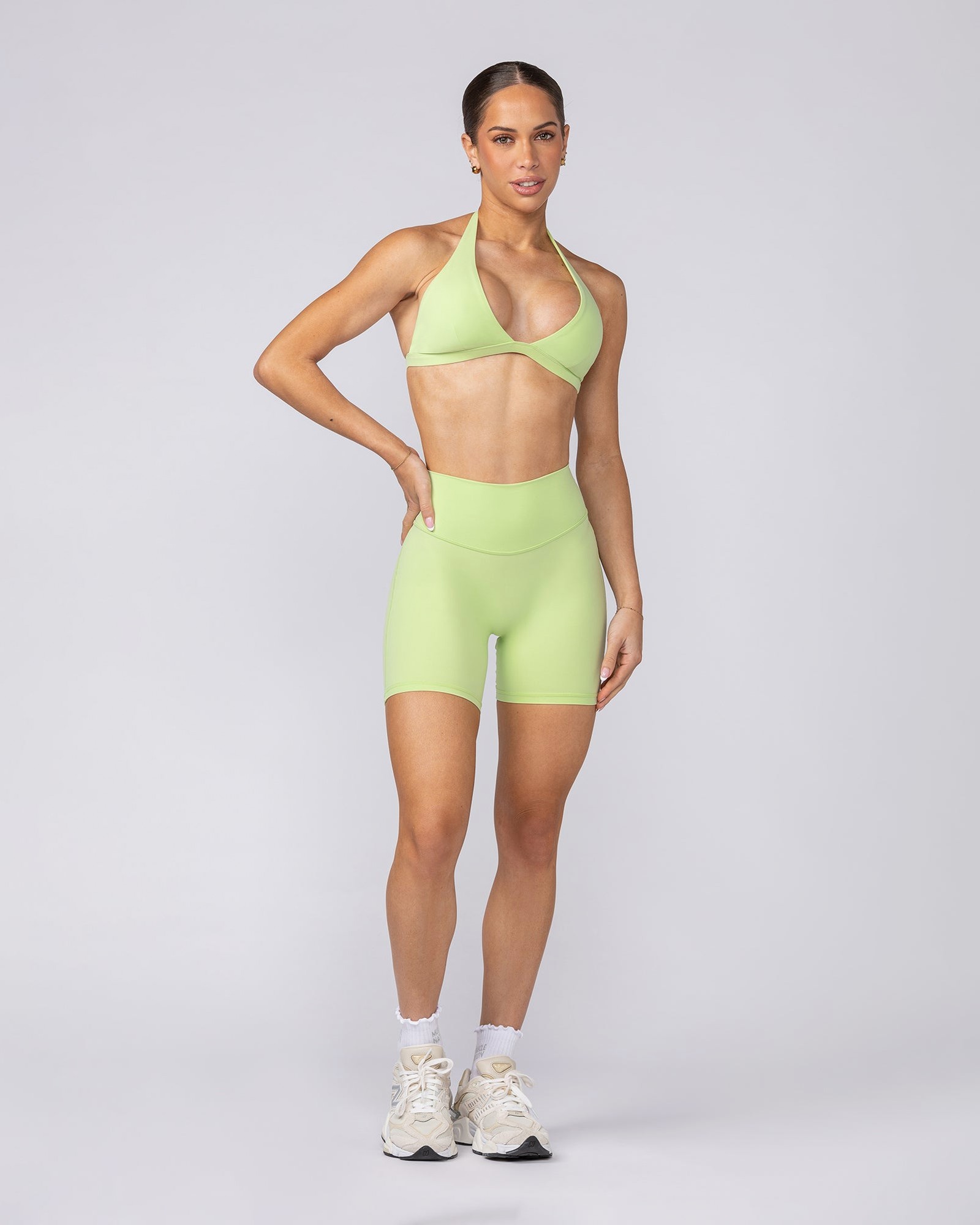 Aura Peachy Invisible Scrunch Bike Shorts - Cool Matcha