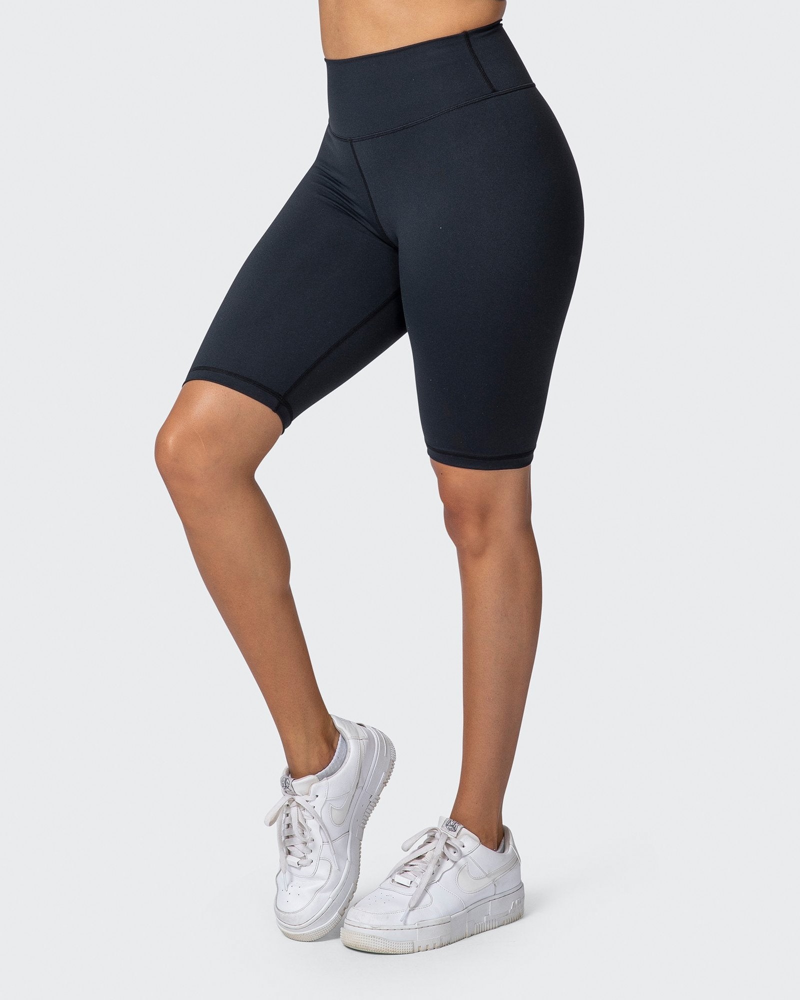 Signature Scrunch Referee Length Shorts - Black