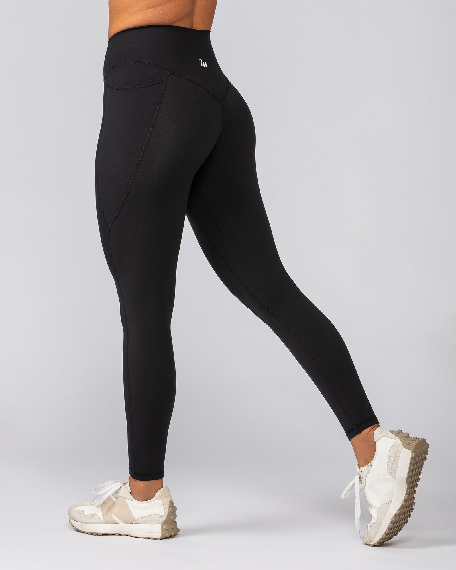 Liberty Pocket Ankle Length Leggings - Black