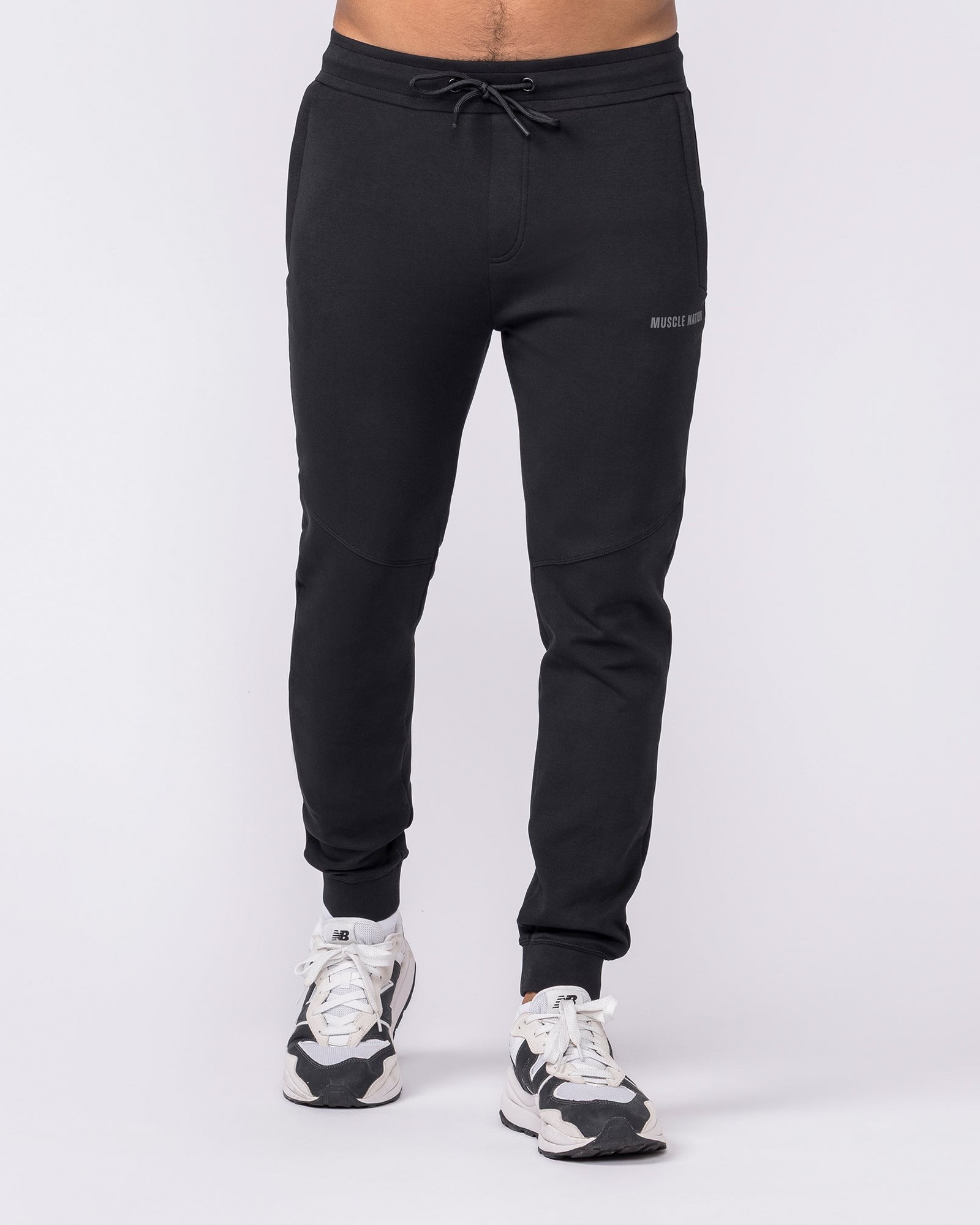 Essential Tech Pants - Black