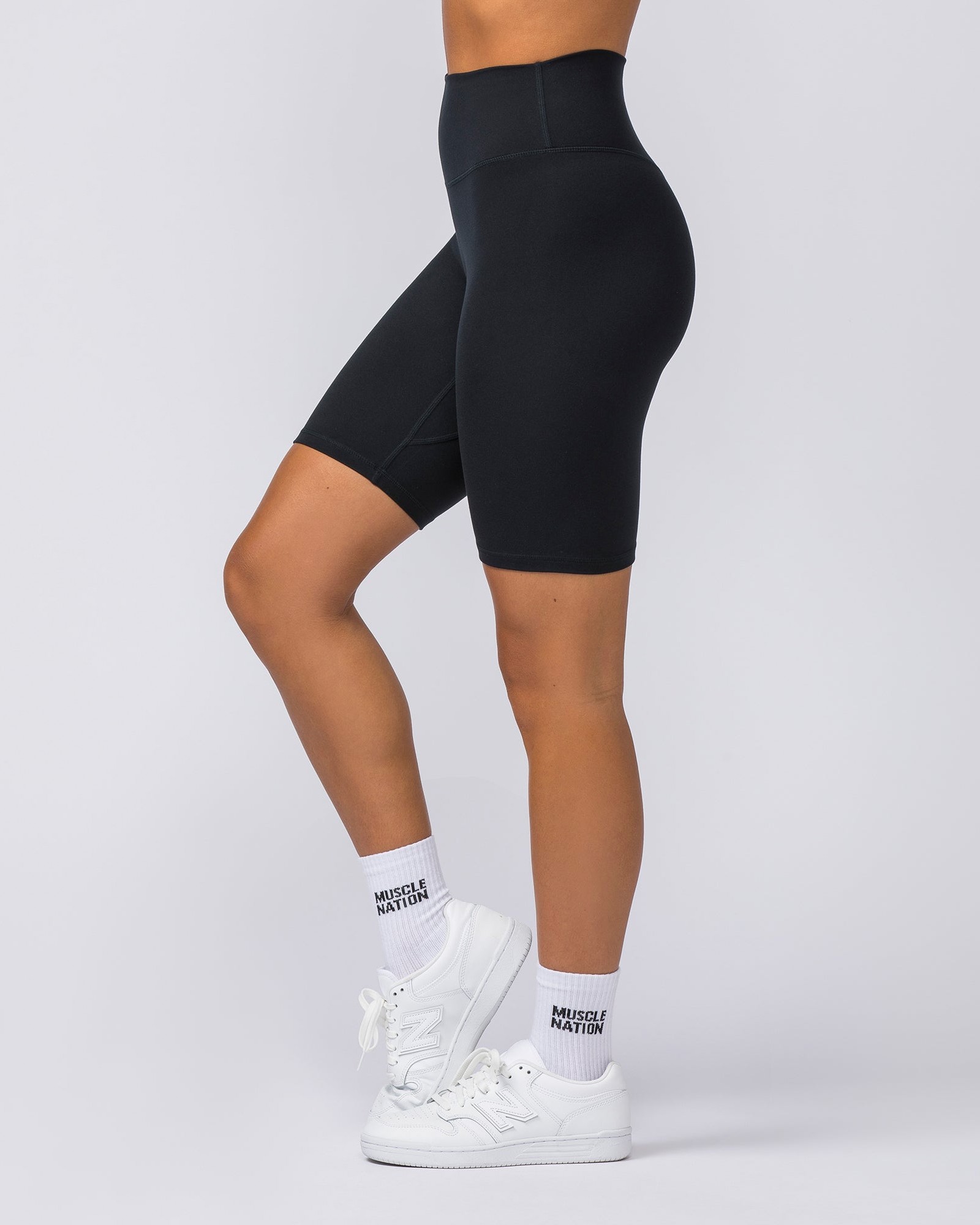 Zero Rise Everyday Referee Length Shorts - Black
