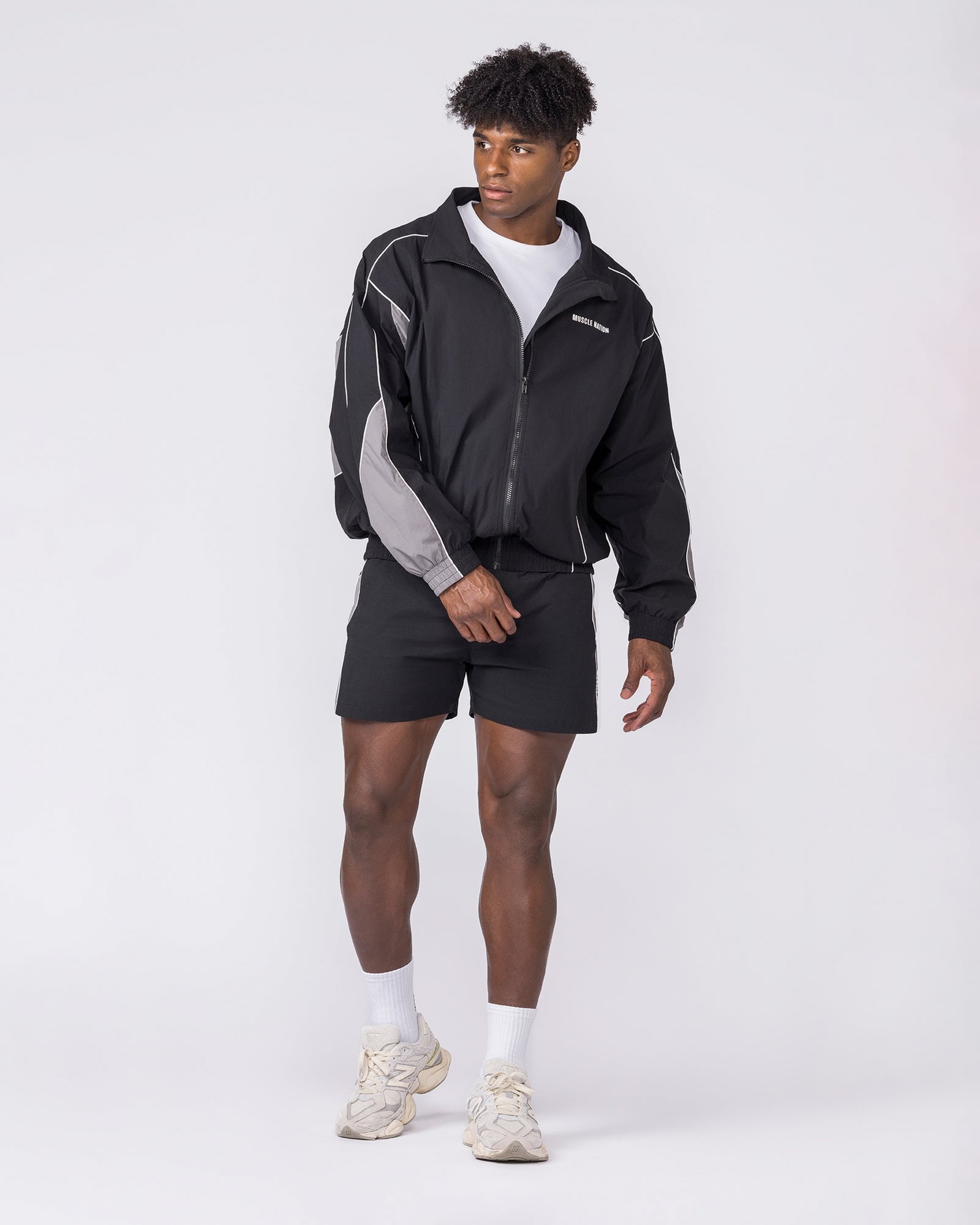 Command Windbreaker Zip Through - Black