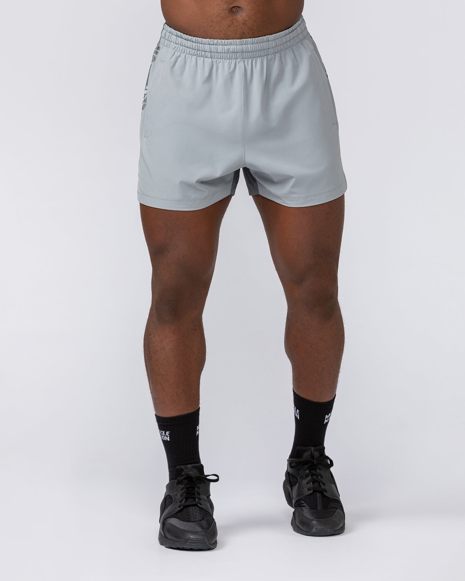 Stride 3.5" Shorts - Jet Grey / Tornado