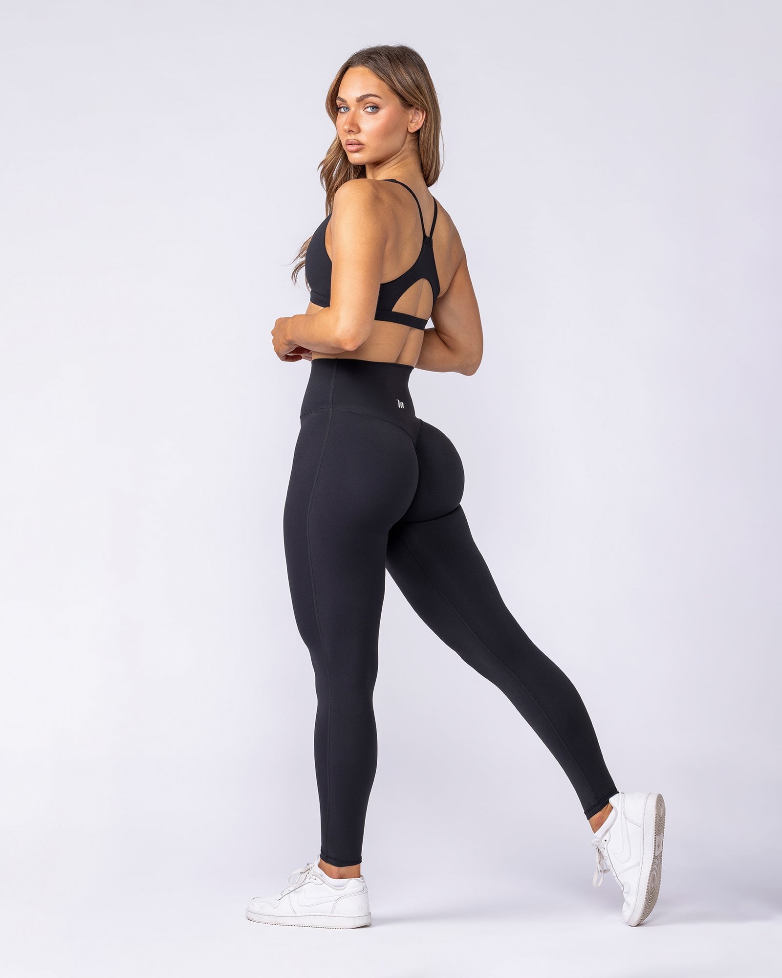 Aura Peachy High Invisible Scrunch Ankle Leggings - Black