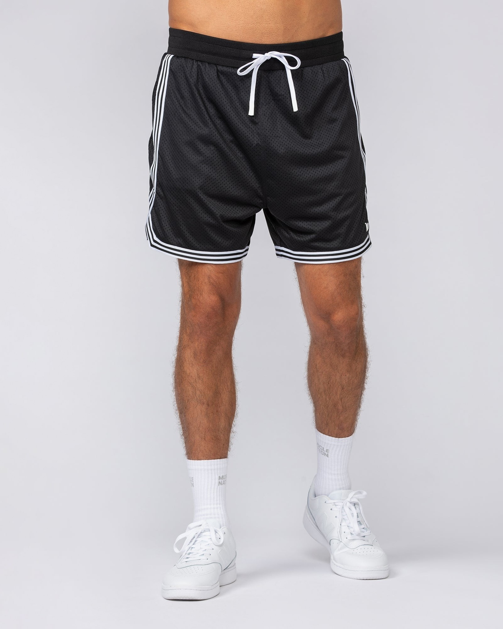 Courtside Basketball 5" Shorts - Black