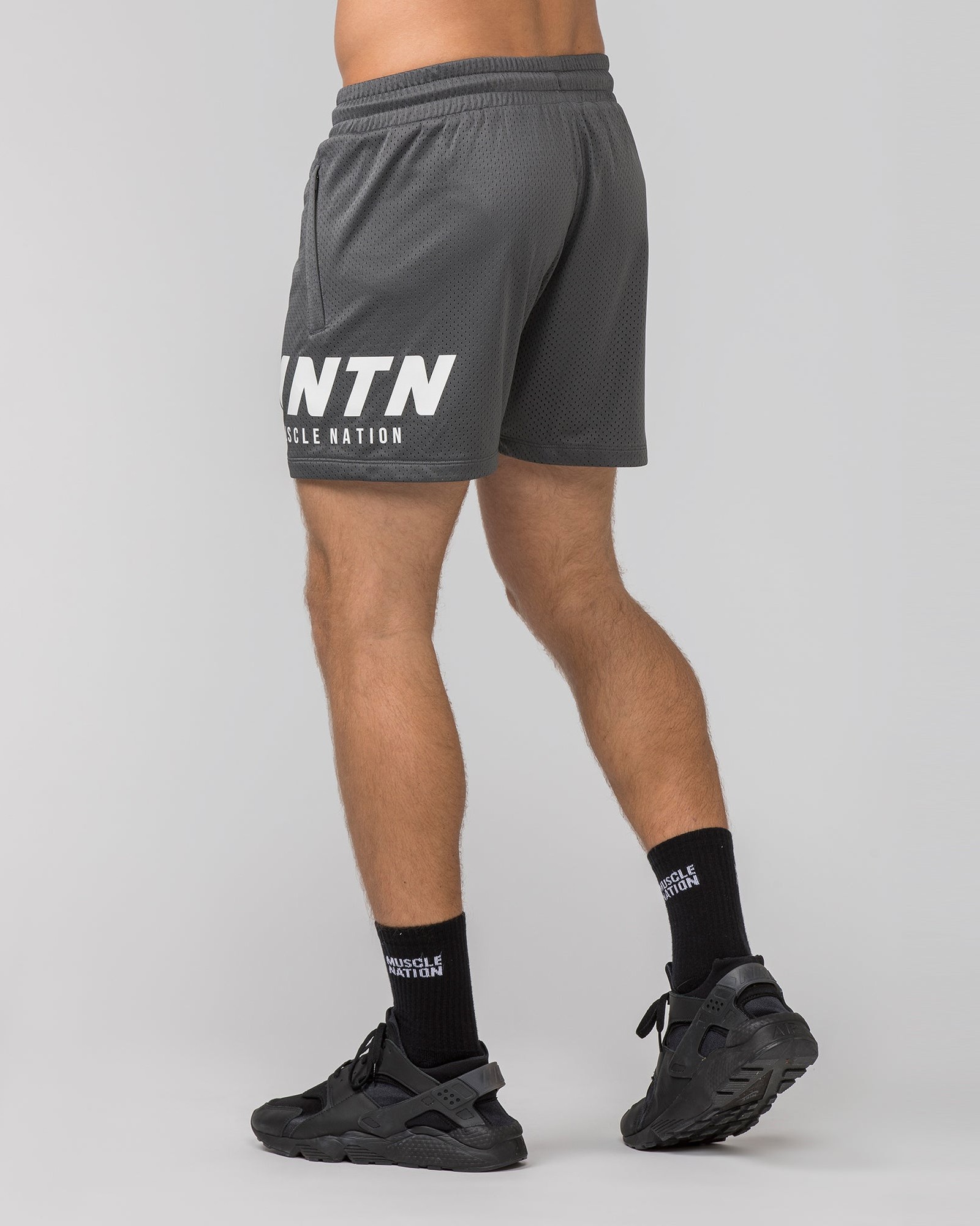 MNTN Lay Up 3.5" Shorts - Tornado