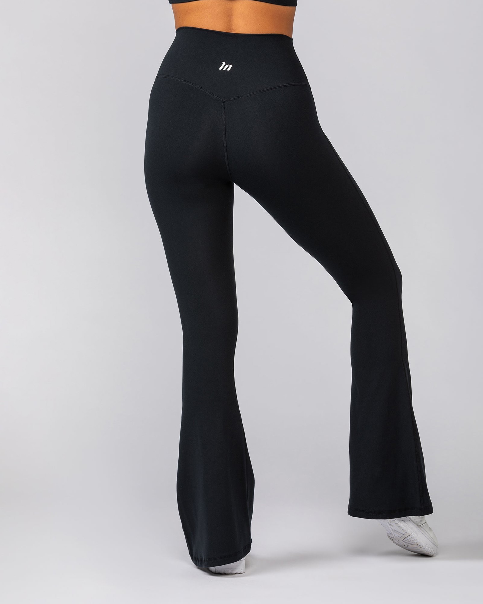 Zero Rise Everyday Flare Leggings Short - Black