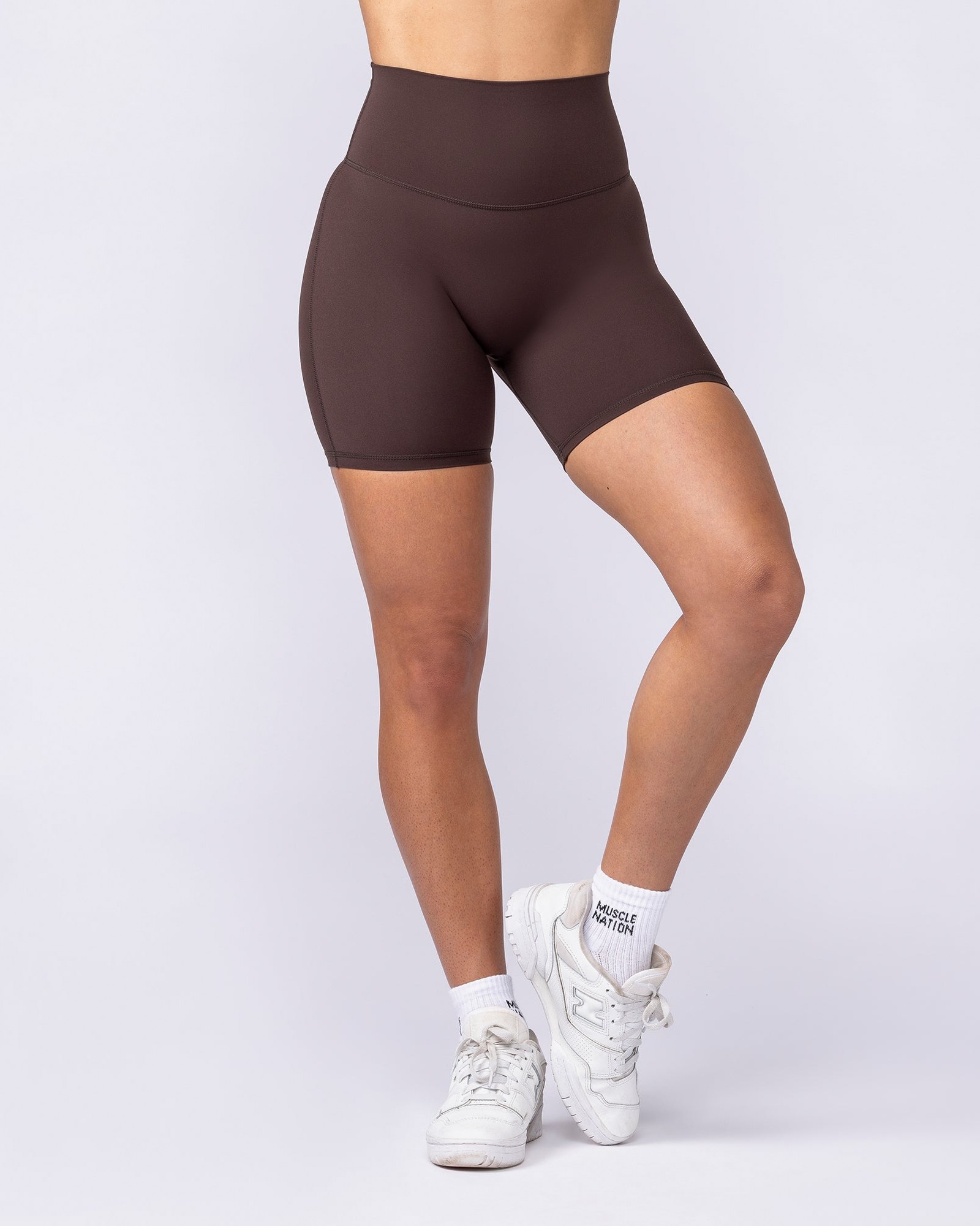 Aura Peachy High Invisible Scrunch Bike Shorts - Cocoa