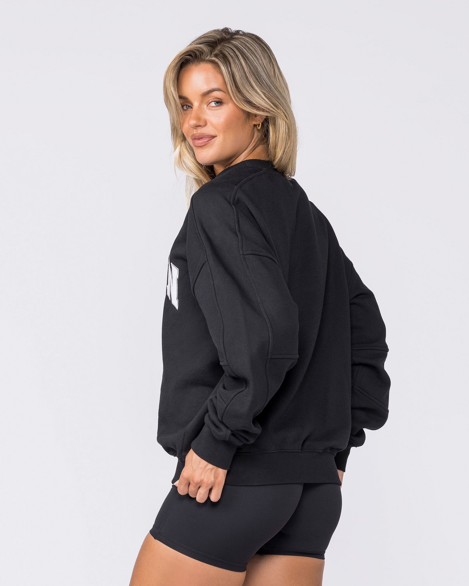 Studio Boxy Pullover - Black