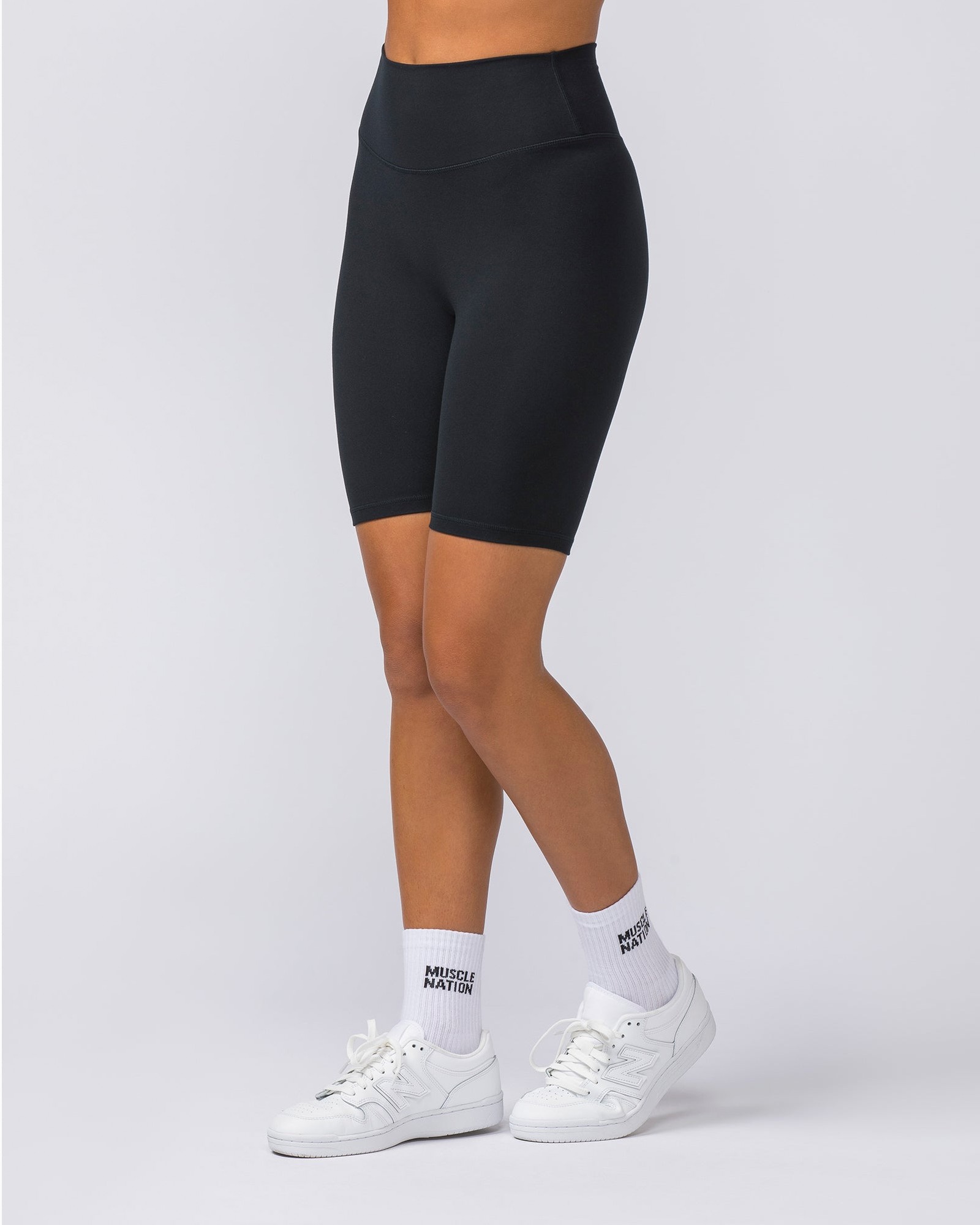 Zero Rise Everyday Referee Length Shorts - Black