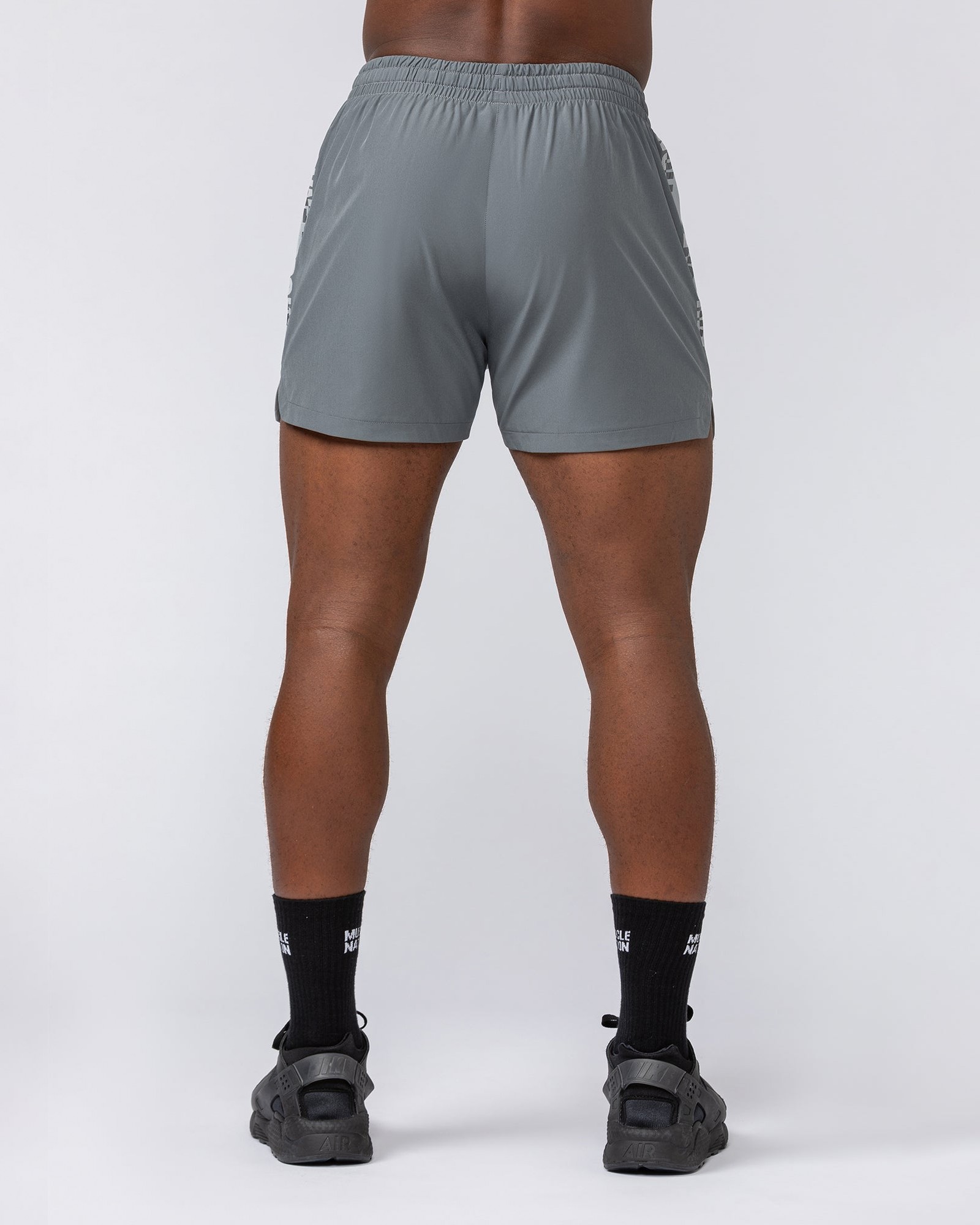 Stride 3.5" Shorts - Jet Grey / Tornado