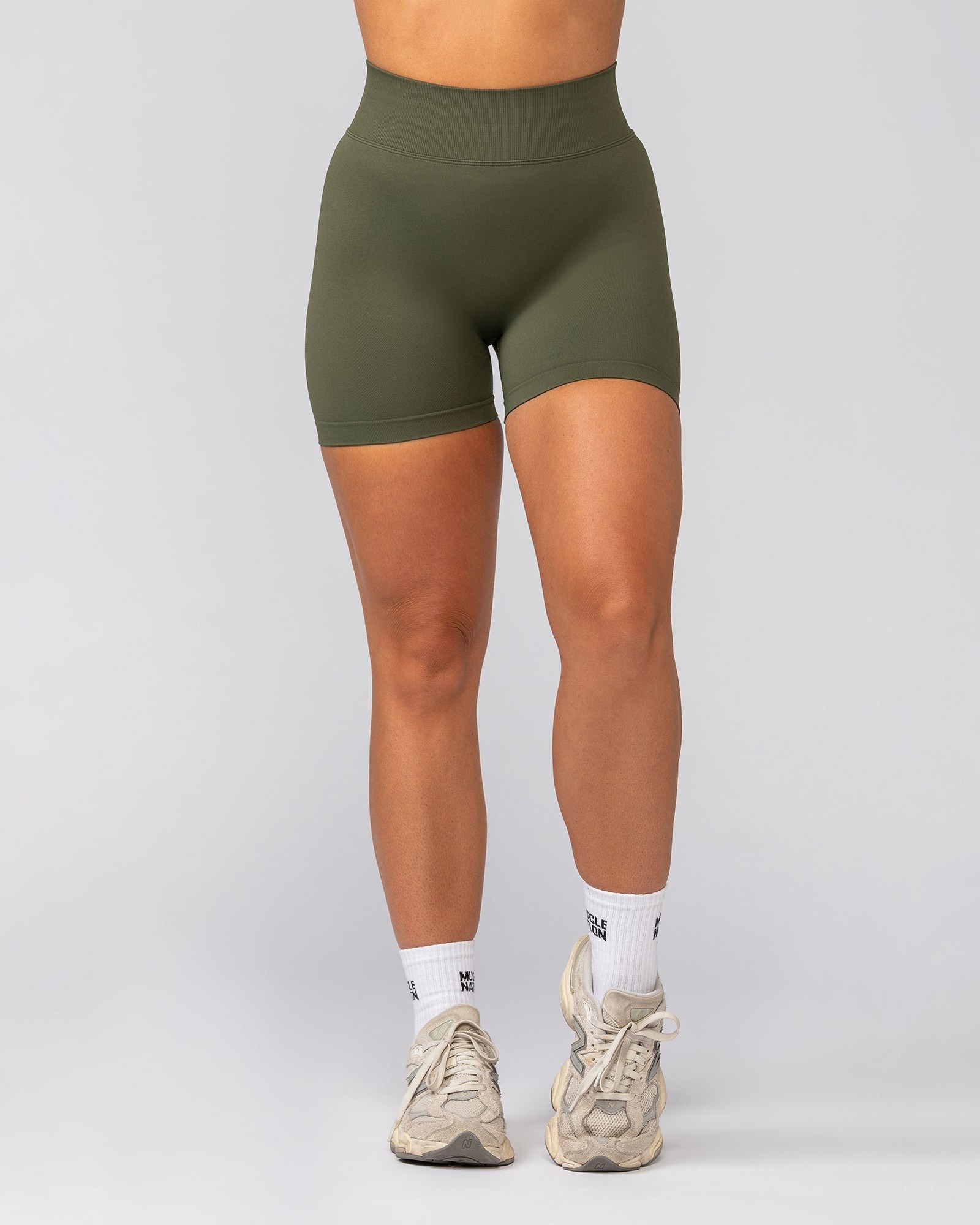 Sculpt Seamless Midway Shorts - Dark Khaki
