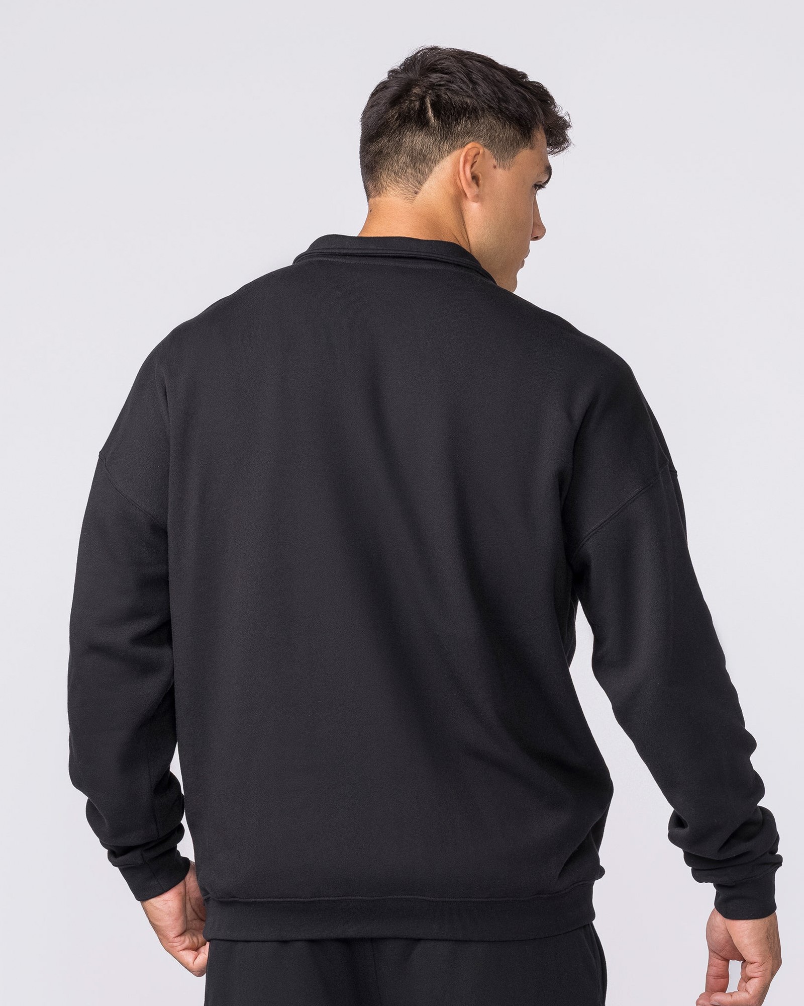 Essential Quarter Zip - Black