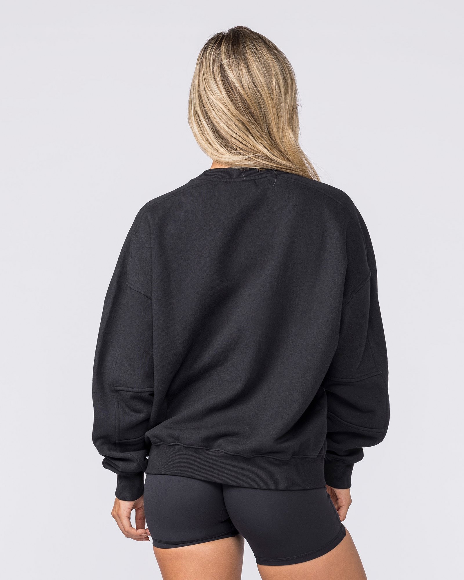 Studio Boxy Pullover - Black
