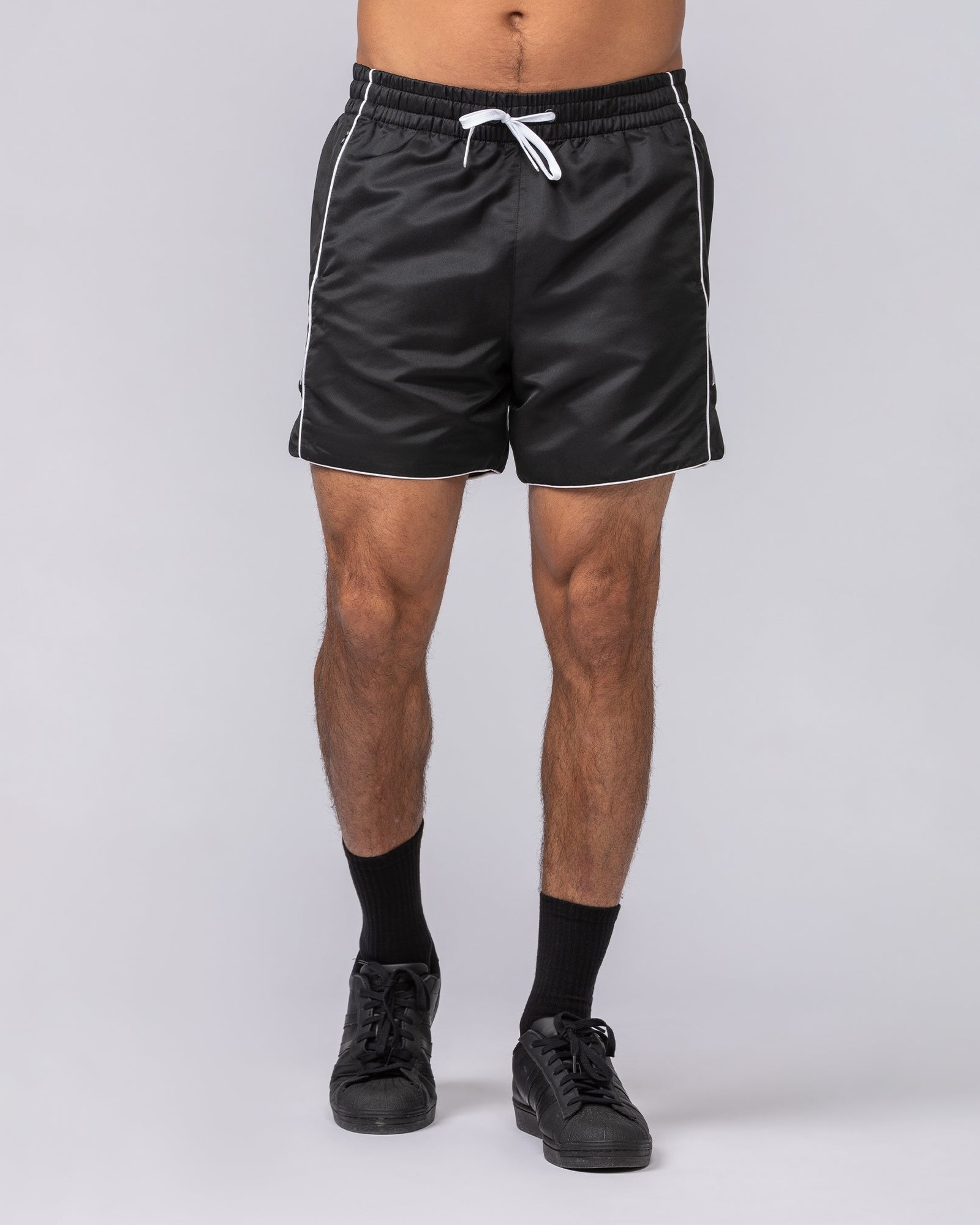 Round House 5" Shorts - Black
