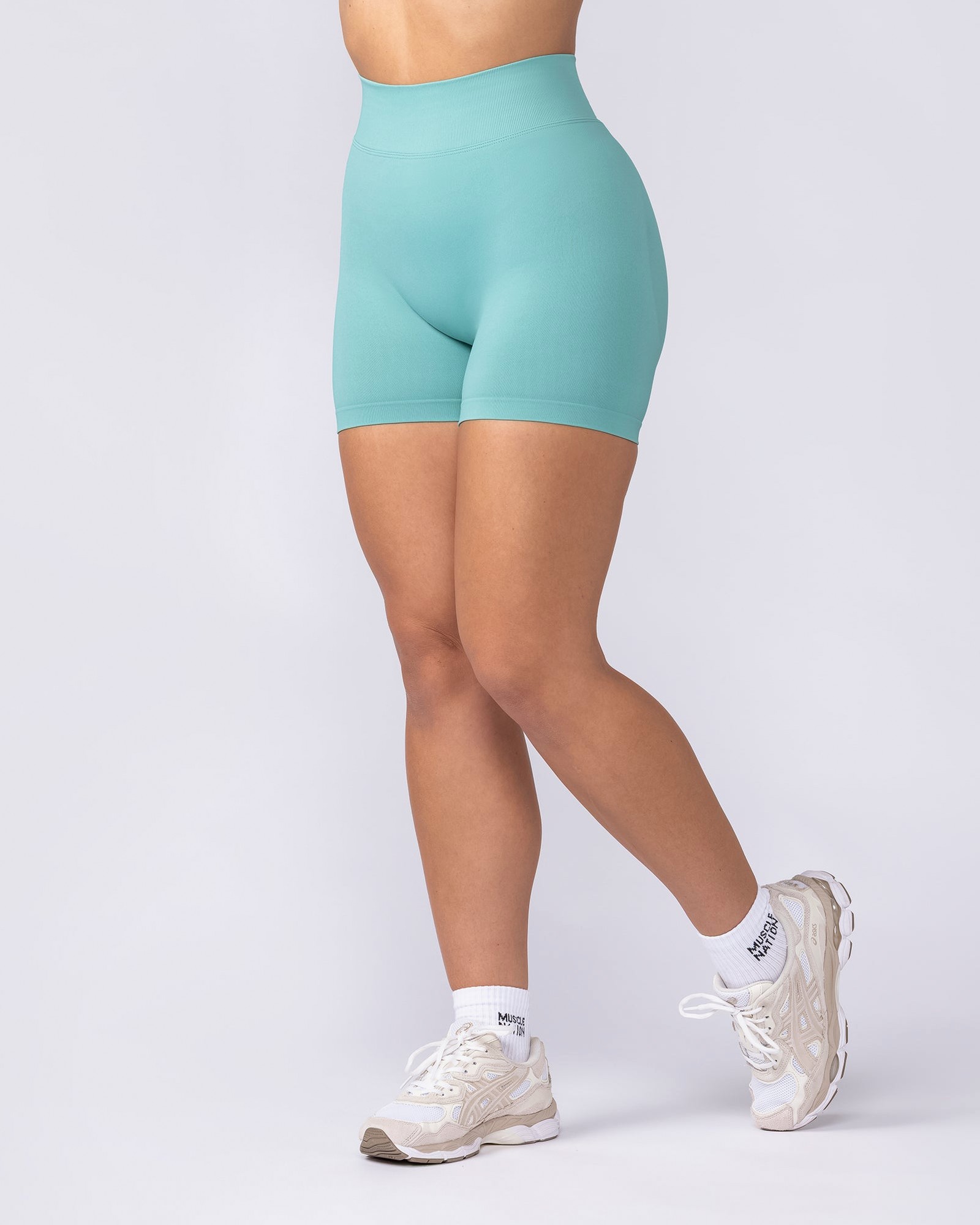Sculpt Seamless Midway Shorts - Green Coral
