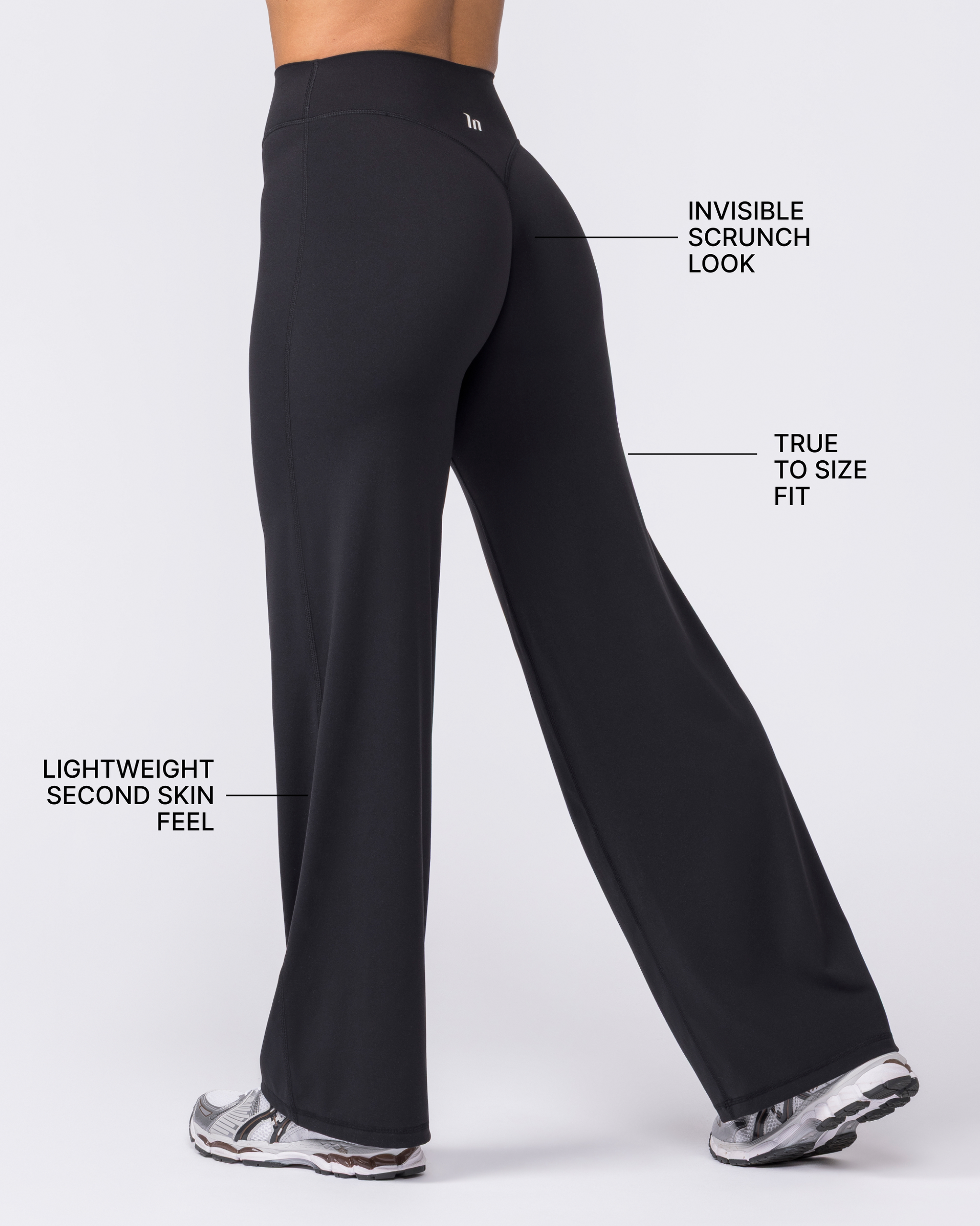 Aura Straight Leg Leggings Short - Black