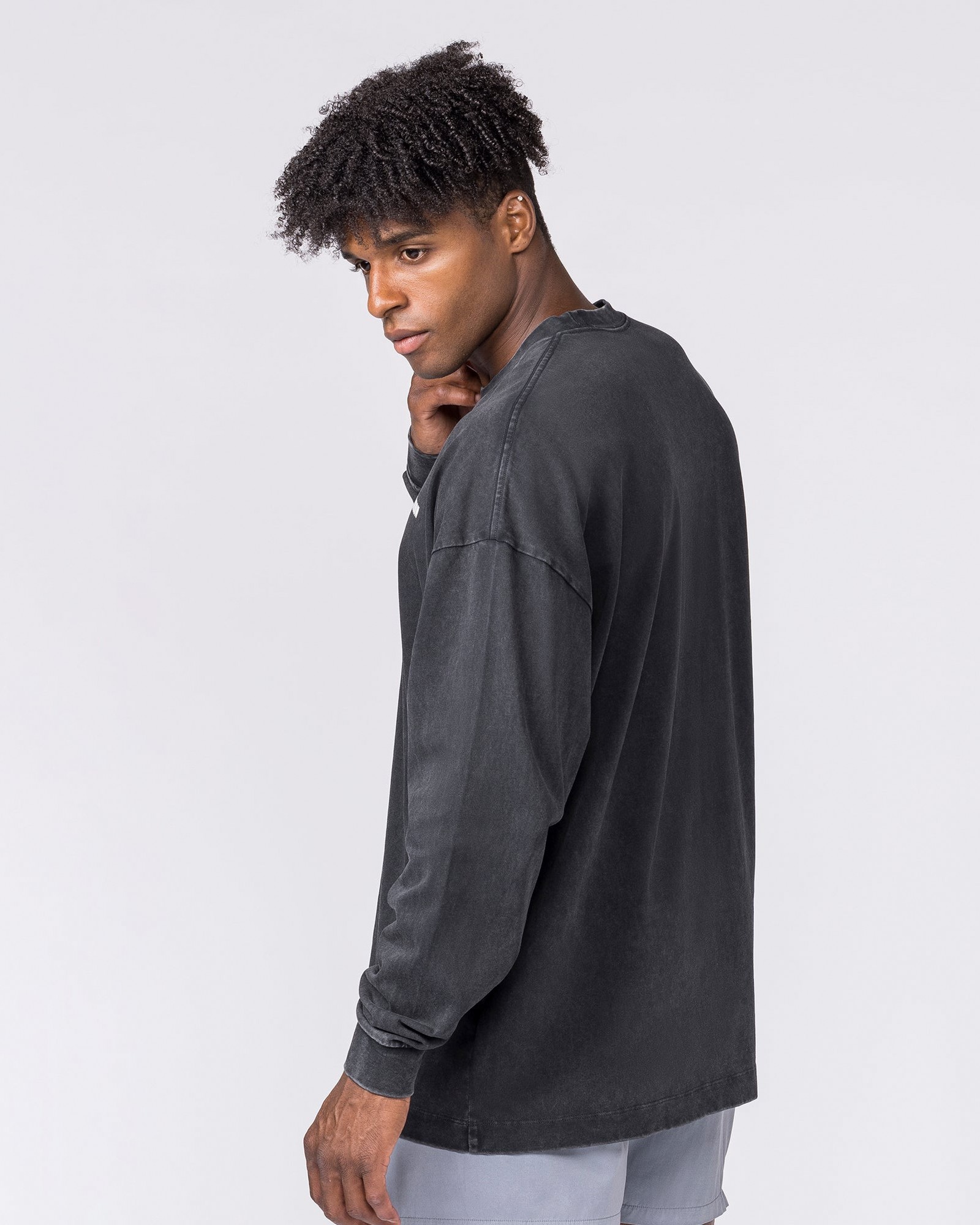 Essential Oversized Long Sleeve Vintage Tee - Washed Black